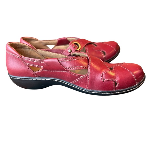Clarks Women's Red Leather Shoes Sz 8 - Picture 13 of 16